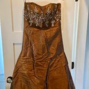 Stephen Yearick Gown New With Tags Size 14